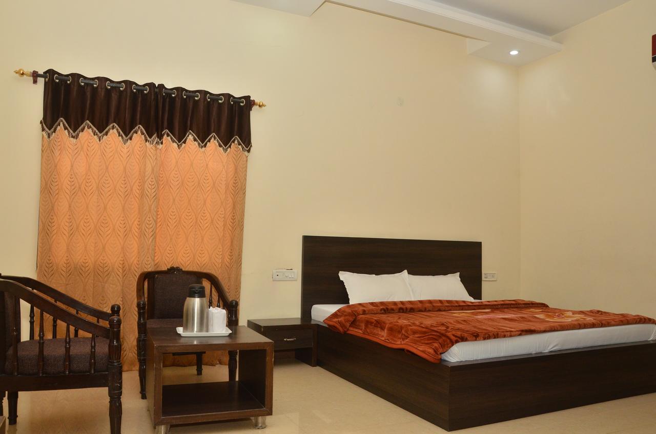 Hotel Milan Palace Amritsar Eksteriør billede