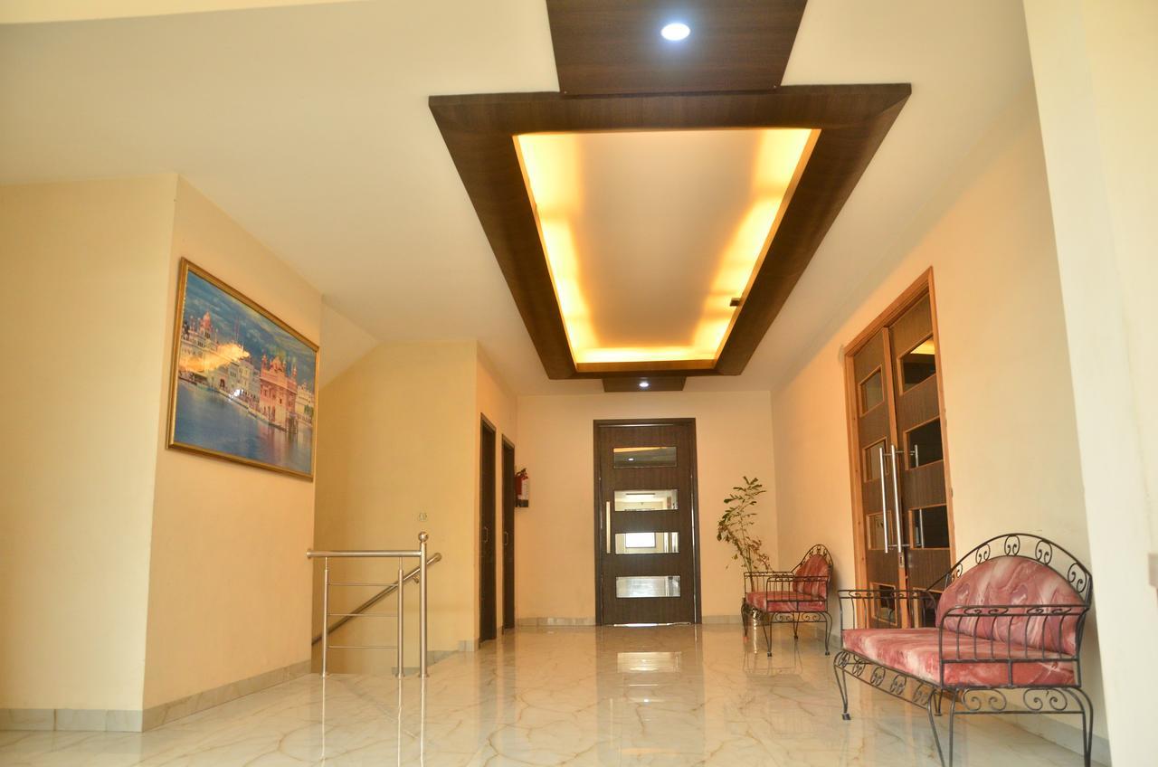 Hotel Milan Palace Amritsar Eksteriør billede